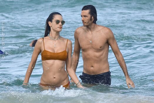 🔥 Alessandra ambrosio  page leaked private photo uncensored full