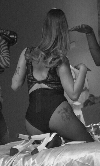 🔥 Ariana grande page leaked private photo uncensored full