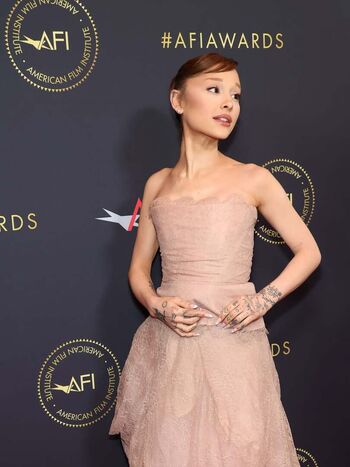 🔥 Ariana grande page leaked private photo uncensored full