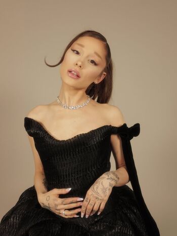 🔥 Ariana grande page leaked private photo uncensored full
