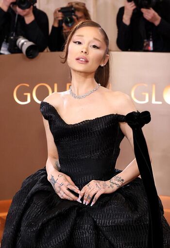 🔥 Ariana grande page leaked private photo uncensored full