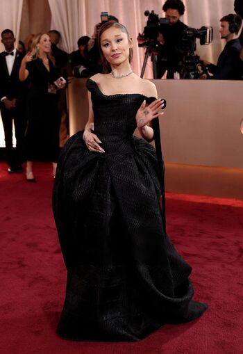 🔥 Ariana grande page leaked private photo uncensored full