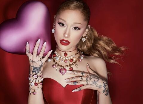 🔥 Ariana grande page leaked private photo uncensored full