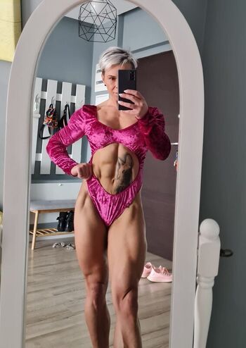 🔥 Crazyxbody  page leaked private photo uncensored full