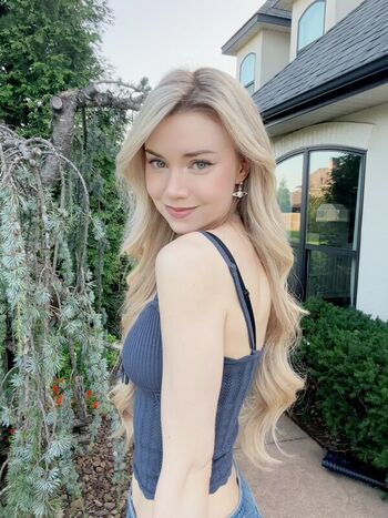 🔥 Dizzykitten leaked private photo uncensored full