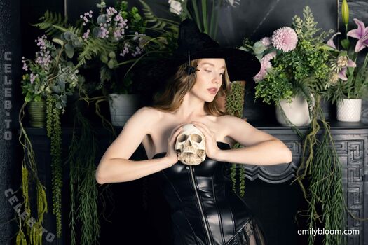 🔥 Emily bloom  page leaked private photo uncensored full