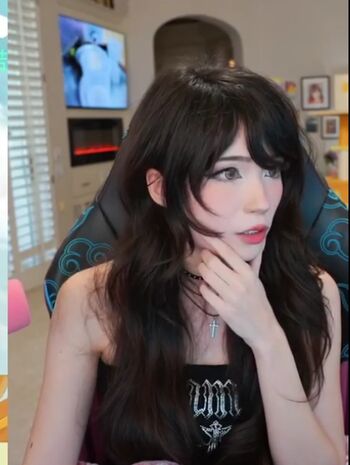 🔥 Emiru leaked private photo uncensored full