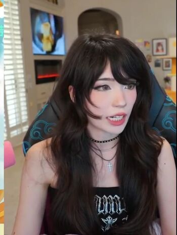 🔥 Emiru leaked private photo uncensored full