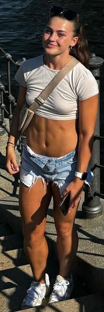 🔥 Female football page leaked private photo uncensored full