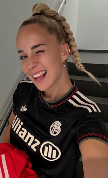 🔥 Female football page leaked private photo uncensored full