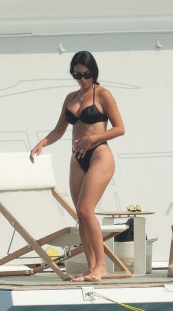 🔥 Georgina ronaldo leaked private photo uncensored full