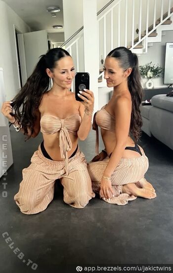 🔥 Jakic twins leaked private photo uncensored full