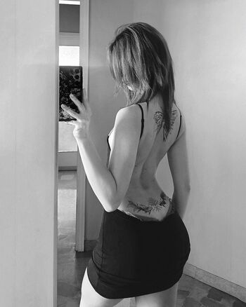 🔥 Lucrelisa  page leaked private photo uncensored full