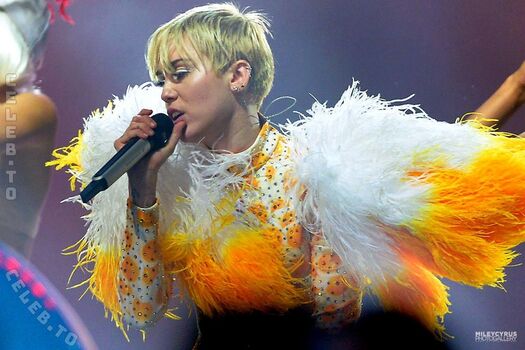 🔥 Miley cyrus page leaked private photo uncensored full