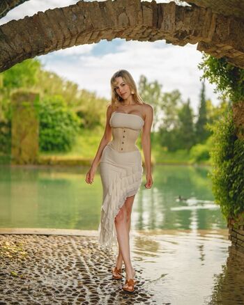 🔥 Nadyasonika leaked private photo uncensored full