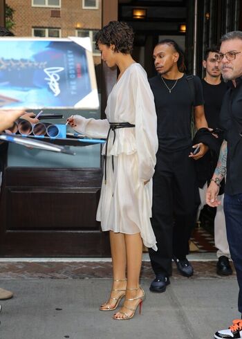 🔥 Zendaya page leaked private photo uncensored full